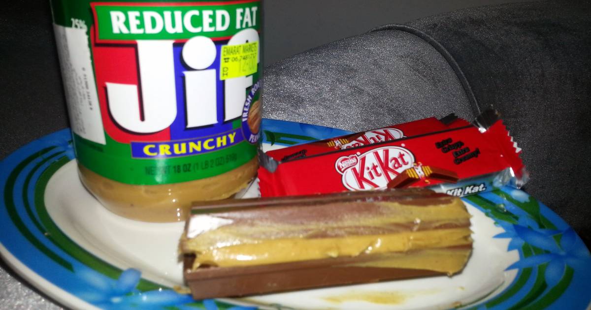 peanut butter kit kat sandwich Recipe by ajeeby Cookpad