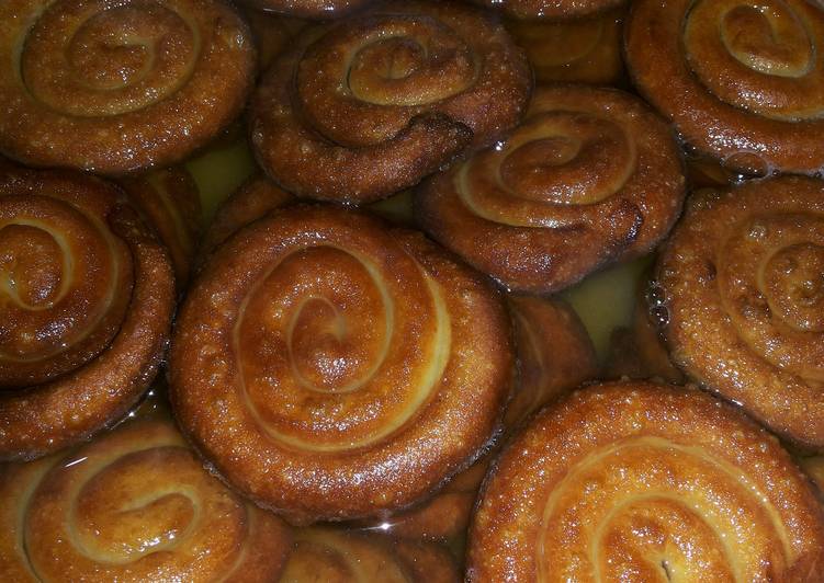 Recipe of Favorite Fragrant Sweet Swirls ( Shira Jilapi)