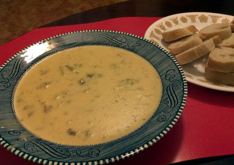 The Simple and Healthy Broccoli Cheese Soup