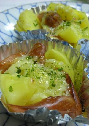 A picture of Sausage and Potato Baked with Cheese and Mayonnaise For Your Bento.
