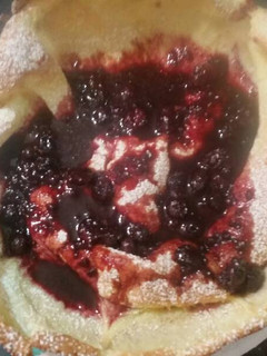 A picture of German pancakes .