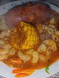El alto guiso de fideos!