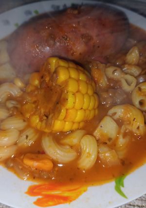 Una foto de El alto guiso de fideos!