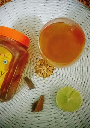 हर्बल टी (herbal tea recipe in Hindi) रेसिपी मुख्य फोटो