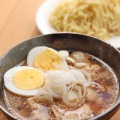 A picture of [Easy] Tsukemen (Noodles with Dipping Sauce) with Instant Ramen.