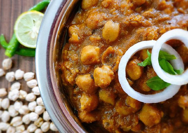 Steps to Prepare Award-winning Punjabi Chole (without onion and garlic)