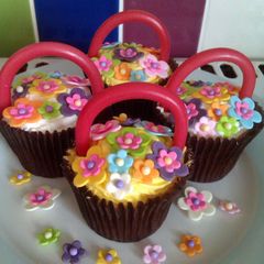Vickys Easter Baskets / Mothers Day Cupcakes (A Decorating Idea) A picture of Vickys Easter Baskets / Mothers Day Cupcakes (A Decorating Idea).