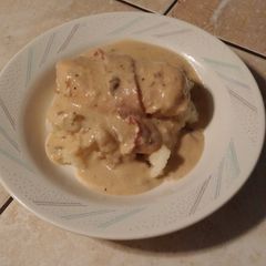 A picture of Sour Cream and Bacon Crockpot Chicken.