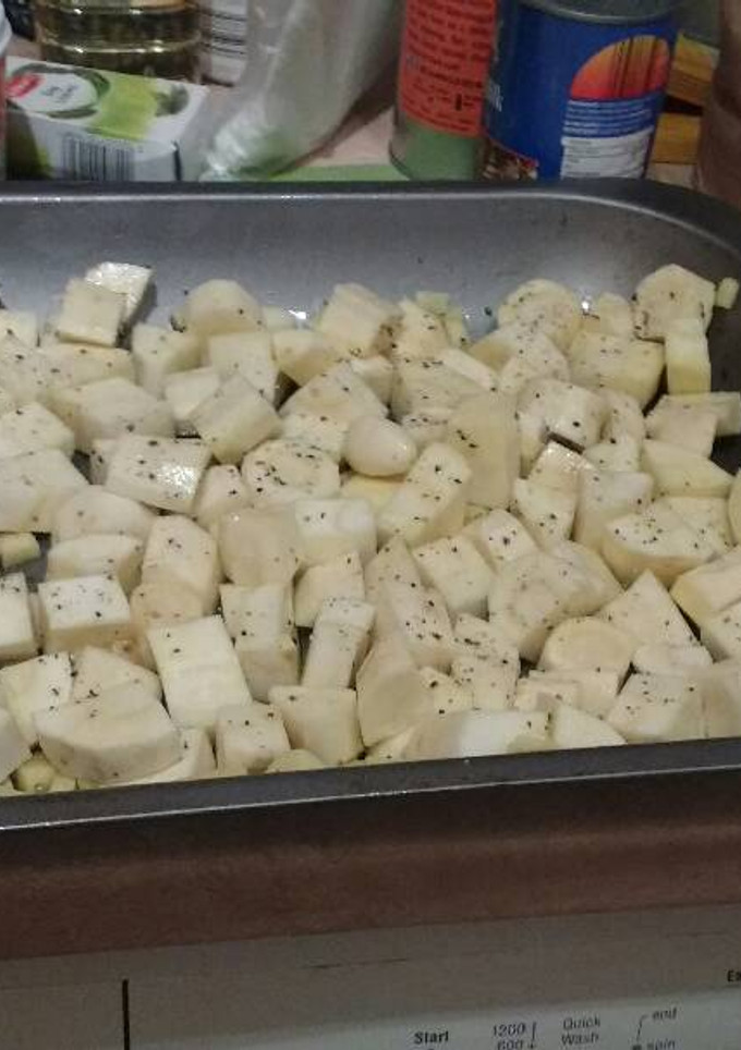 A picture of Curried Parsnip Soup.