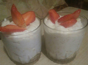 Una foto de Postre de merengue fácil