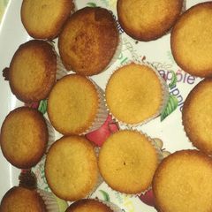 Vanilla cupcakes A picture of Vanilla cupcakes.