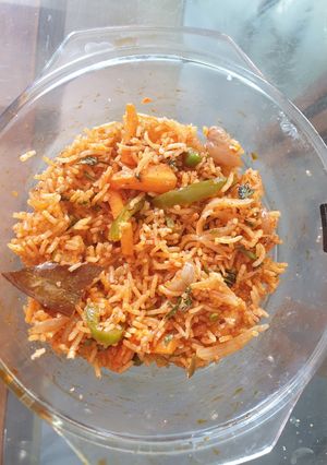 પુલાવ (Pulao Recipe In Gujarati) રેસીપી મુખ્ય ફોટો