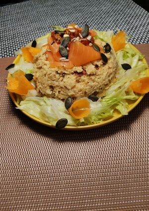 Une photo de Bowl cake salé tomates séchées, saumon fumé et comté