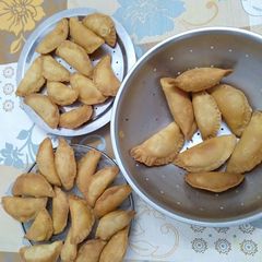 A picture of Gujiya.