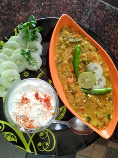 खिचड़ी (Khichdi recipe in Hindi) रेसिपी मुख्य फोटो