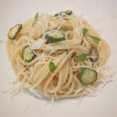 A picture of Spaghettoni alla nerano.
