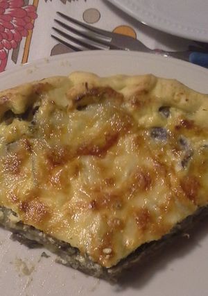 Foto di Torta salata con carciofi,patate e melanzane