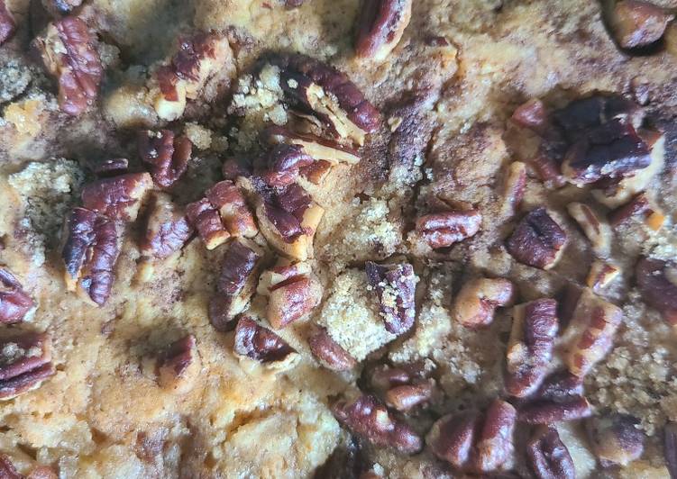 Apple? pecan spice dump cake