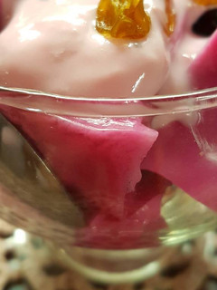 Una foto de Gelatina de cereza y yogur. Un postre bajas calorías delicioso!