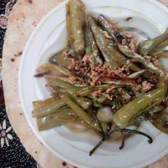 A picture of Dahi wali mirchain.