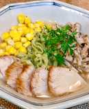 Mỳ chùm ngây nấu bắp và nấm