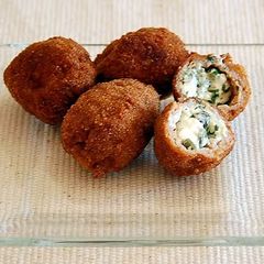 A picture of Amadillo Eggs.