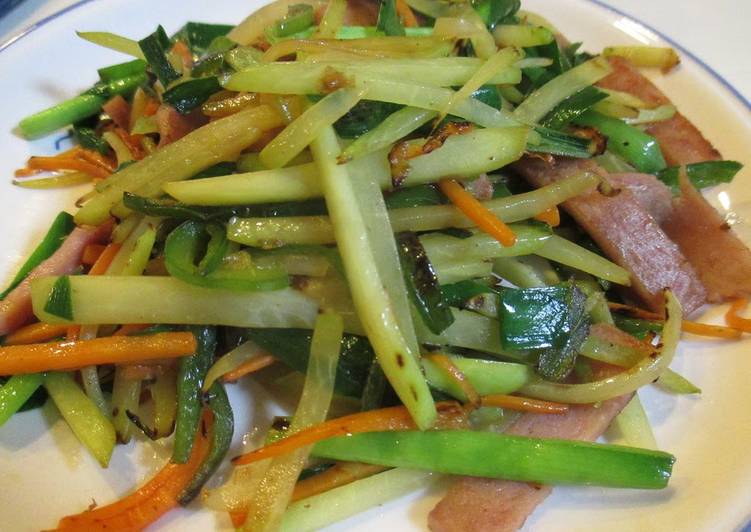 Papaya Champuru (Okinawan Stir-Fry Dish)