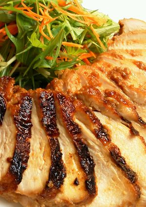 A picture of Chicken Breast Meat Seasoned with Soy Sauce Rice Malt.