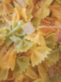 Una foto de Pasta frita con bacon