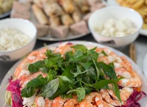 Hình của món Gỏi Ngũ Sắc Tôm Thịt.