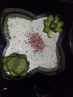 عکسی از دستور ماست و خیار اعلا