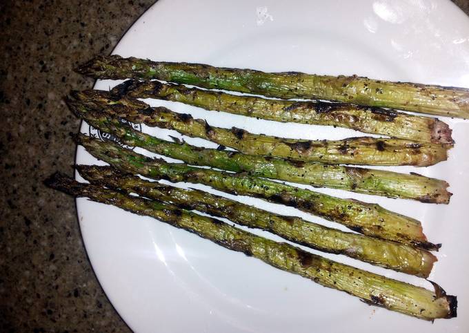 How to Make Quick grilled asparagus