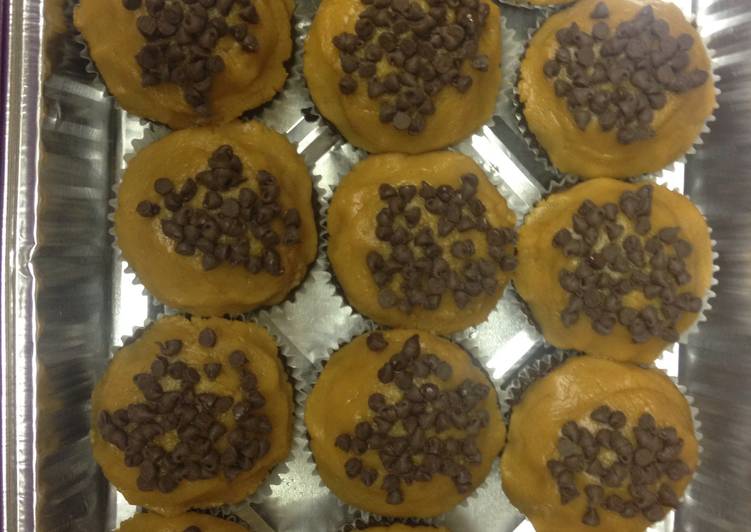 Recipe of Award-winning Easy Peanut Butter Cup Cupcakes