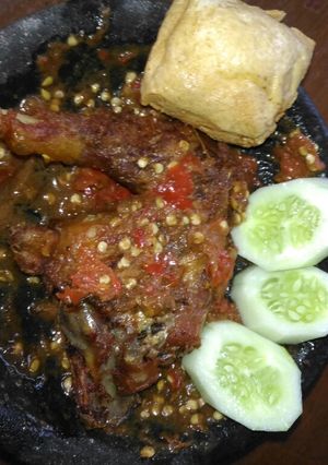 Foto resep Ayam penyet sambal tomat