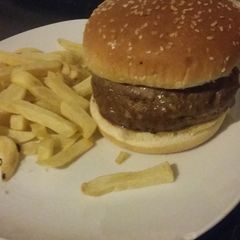 A picture of Juicy Lucy.