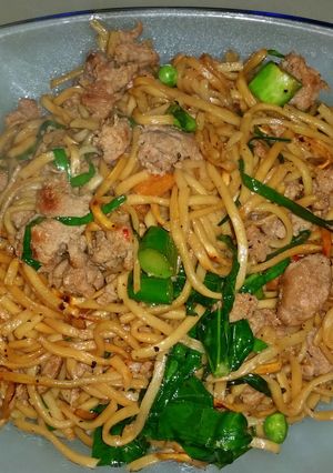 A picture of Cantonese Style Pan Fried Noodles.
