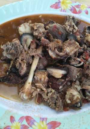 A picture of Stewed goat head.