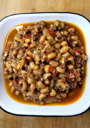 A picture of Black Eyed Peas.