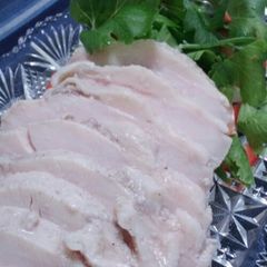 A picture of A Hint of Chinese Five Spiced Chicken Ham with Soy Sauce Malt.