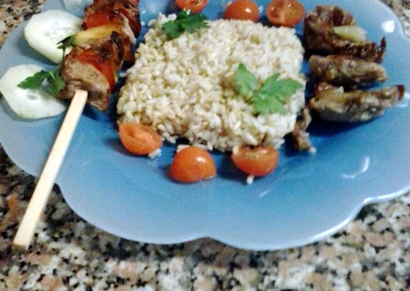 skewered pork with intire rice