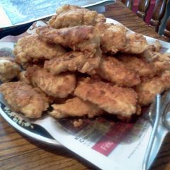 A picture of crispy chicken tenders.