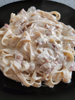 Una foto de Nidos a la carbonara 🥛🥓
