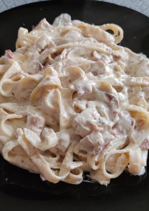 Una foto de Nidos a la carbonara 🥛🥓