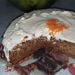 A picture of CARROT CAKE.