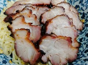 รูปของ บะหมี่หมูแดงย่างรมควัน