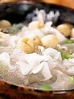 A picture of [Herbal Medicinal Recipe] Sweet Dried White Wood Ear Mushrooms and Snow Pears in Sugar Water For Even-toned Skin.