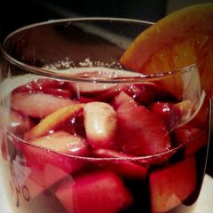 A picture of Daisy's Sangria Special.