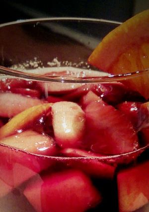 A picture of Daisy's Sangria Special.