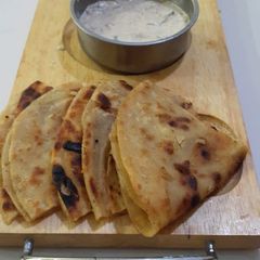 A picture of Aloo parathy.