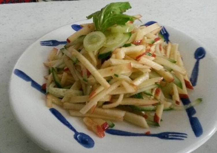 Cucumber - Apple Salad with grapes and Asiago